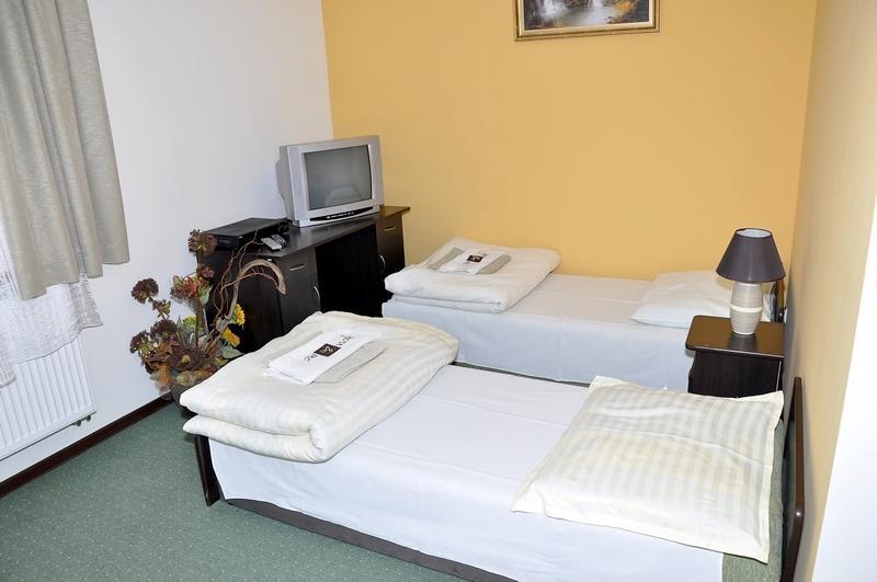 Stary Dwor Bed and Breakfast Żywiec Buitenkant foto