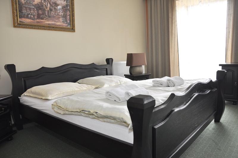 Stary Dwor Bed and Breakfast Żywiec Buitenkant foto